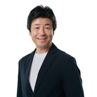 Naohiro Yamaura, COO, Ayudante.